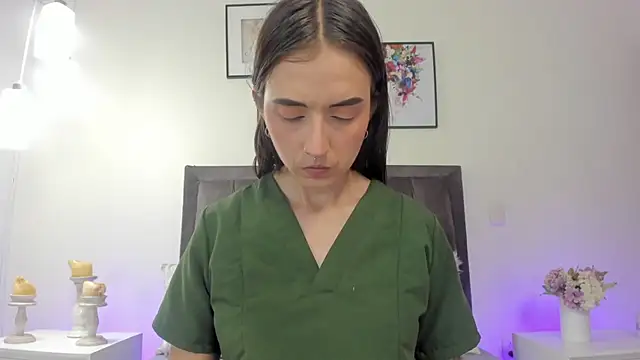 Snapshot of helen_mooree chatting on 06-26-26, 12:53 helen mooree online show from 06-26-26, 12:53