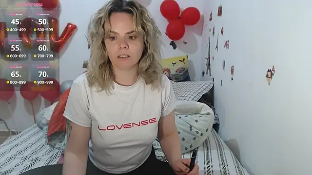 hotmilf4uxxx online show from 04-02-26, 10:24