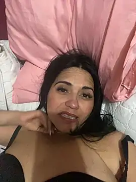 Snapshot of paolagomez_ chatting on 01-12-25, 11:47 paolagomez online show from 01-12-25, 11:47