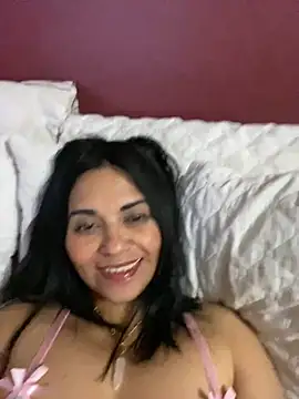 Snapshot of paolagomez_ chatting on 02-20-25, 10:27 paolagomez online show from 02-20-25, 10:27