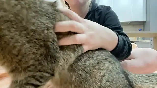 Embersweetbunny online show from 10-02-25, 04:36