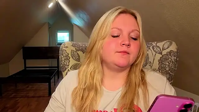 PhatAssBlond online show from 05-16-26, 09:13