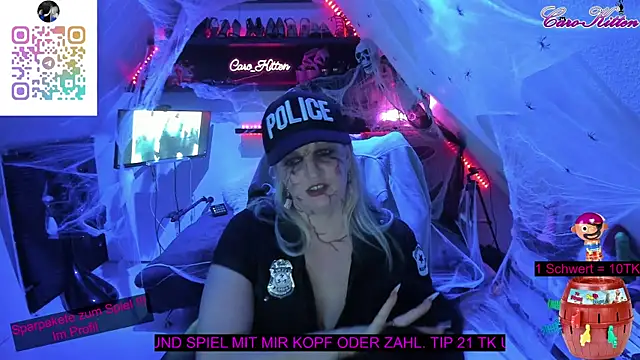 Snapshot of caro_kitten chatting on 10-31-25, 06:09 caro kitten online show from 10-31-25, 06:09