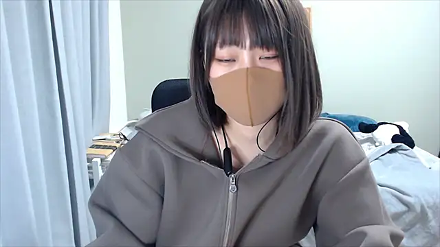 Snapshot of izumi__123 chatting on 12-05-24, 12:22 izumi 123 online show from 12-05-24, 12:22