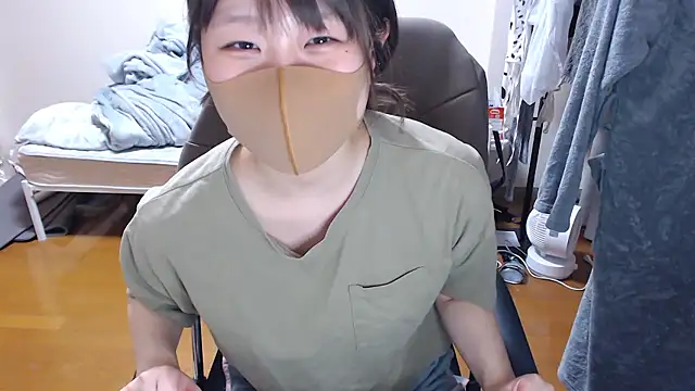 Snapshot of izumi__123 chatting on 03-24-26, 04:23 izumi 123 online show from 03-24-26, 04:23