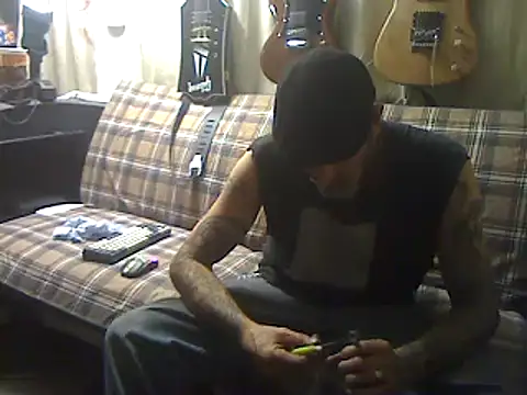 Snapshot of 2Hot2gether69 chatting on 01-06-25, 10:35 2Hot2gether69 online show from 01-06-25, 10:35