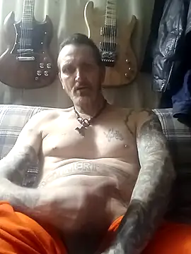 Snapshot of 2Hot2gether69 chatting on 03-06-25, 09:14 2Hot2gether69 online show from 03-06-25, 09:14