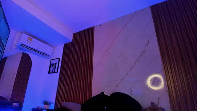 Emiilycollins online show from 10-14-25, 11:27