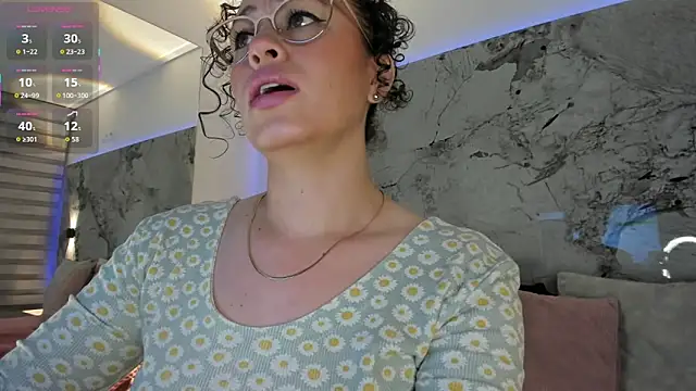 LIZ HOLMES online show from 02-25-26, 10:36