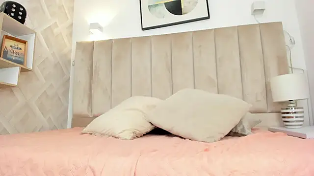 Anniie Queen online show from 02-04-26, 04:29