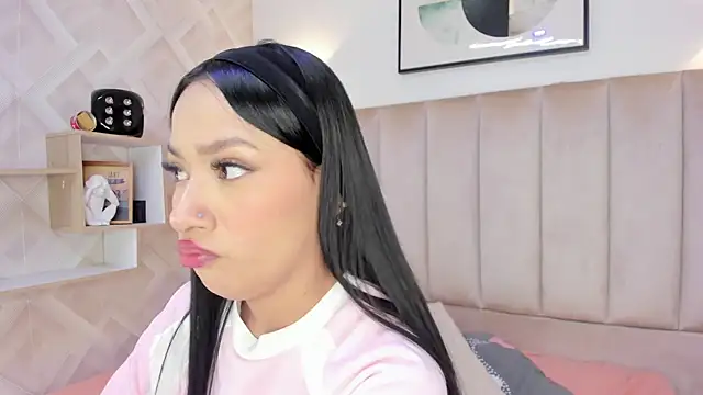 Anniie Queen online show from 04-01-26, 03:07