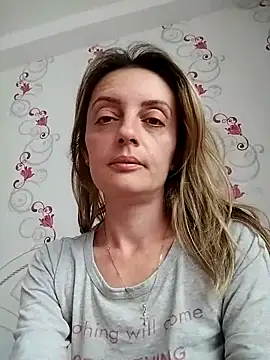 Snapshot of SophyGirl chatting on 03-24-26, 12:43 SophyGirl online show from 03-24-26, 12:43