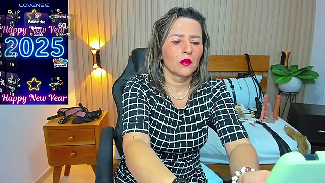 Snapshot of luciana_ballesteros_ chatting on 01-15-25, 12:47 luciana ballesteros online show from 01-15-25, 12:47