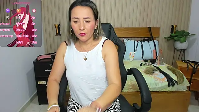 Snapshot of luciana_ballesteros_ chatting on 02-11-25, 12:37 luciana ballesteros online show from 02-11-25, 12:37