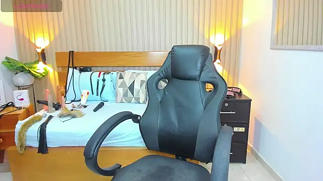 Snapshot of luciana_ballesteros_ chatting on 02-24-25, 03:31 luciana ballesteros online show from 02-24-25, 03:31