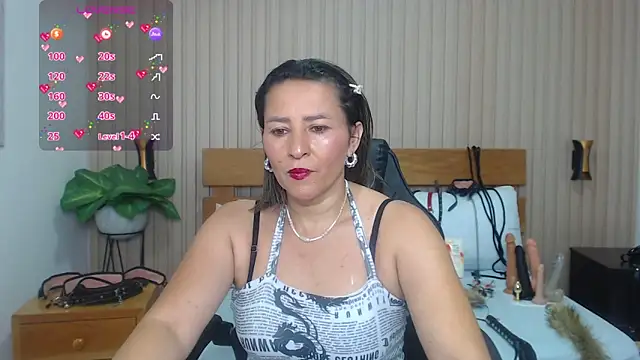 Snapshot of luciana_ballesteros_ chatting on 03-15-25, 12:02 luciana ballesteros online show from 03-15-25, 12:02