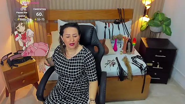 Snapshot of luciana_ballesteros_ chatting on 10-27-25, 12:20 luciana ballesteros online show from 10-27-25, 12:20