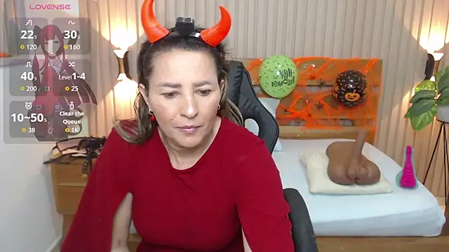 Snapshot of luciana_ballesteros_ chatting on 10-31-25, 12:39 luciana ballesteros online show from 10-31-25, 12:39