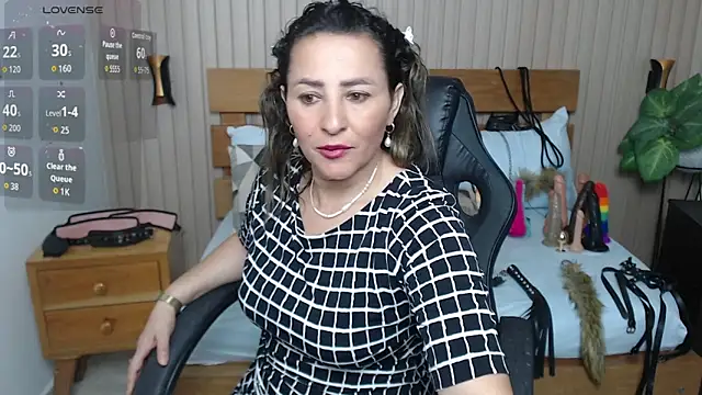 Snapshot of luciana_ballesteros_ chatting on 11-24-25, 01:22 luciana ballesteros online show from 11-24-25, 01:22