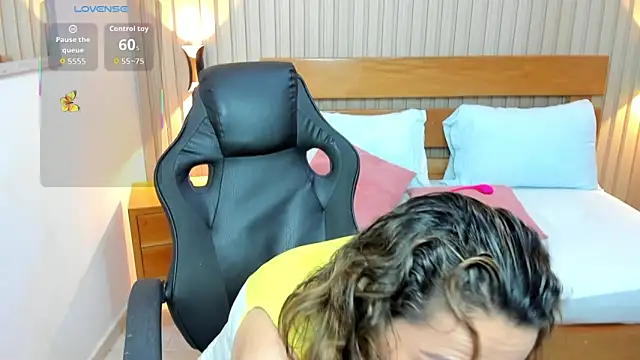 luciana ballesteros  online show from 02-07-26, 12:09