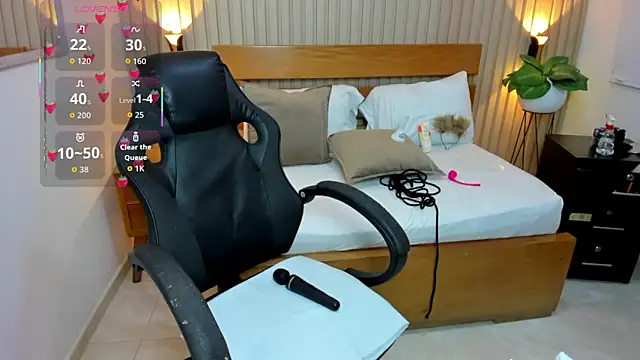 luciana ballesteros  online show from 04-07-26, 12:05