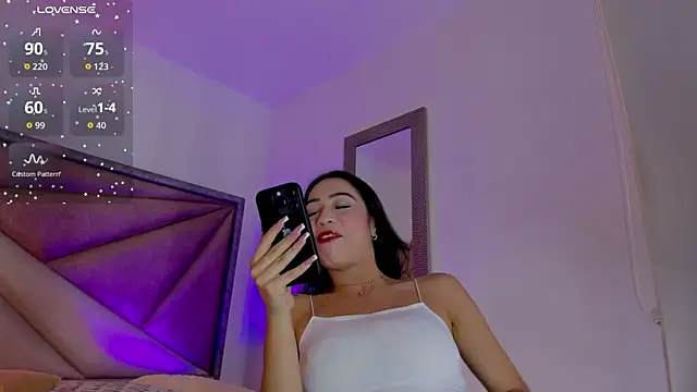 FaloonRoussel online show from 04-21-26, 06:12