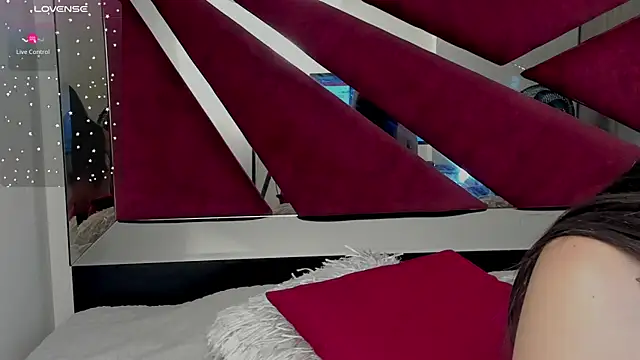 FaloonRoussel online show from 05-13-26, 05:32