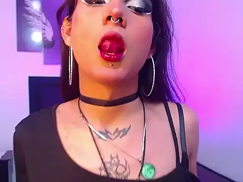 lilithnyx333 online show from 02-18-26, 10:28