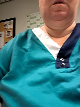 poussychats online show from 12-16-25, 04:28