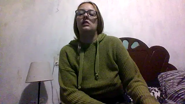 Samanthat33 online show from 10-11-25, 02:59