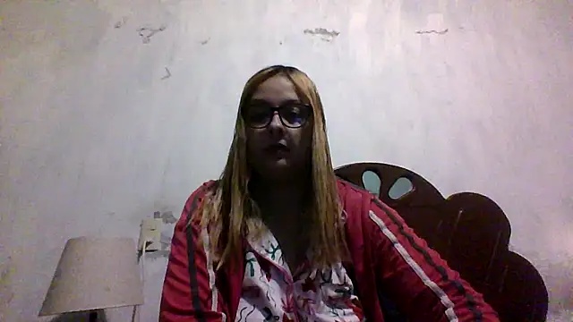 Samanthat33 online show from 04-24-26, 03:53