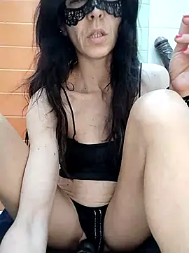 Snapshot of EmySkinny85 chatting on 03-07-25, 07:52 EmySkinny85 online show from 03-07-25, 07:52