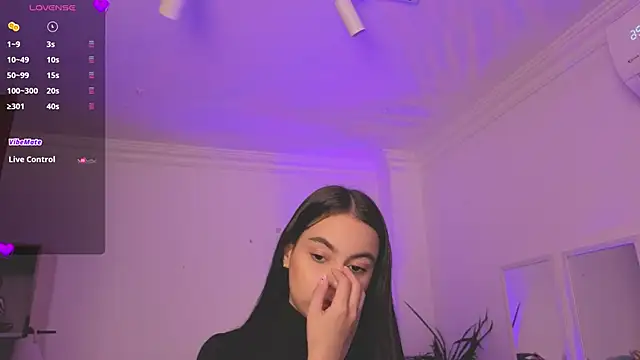 Aleejaa   online show from 04-17-26, 11:46