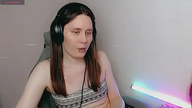 tracy cooper online show from 12-28-24, 01:50