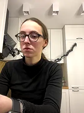 MartiniiSelenna online show from 10-30-25, 06:48