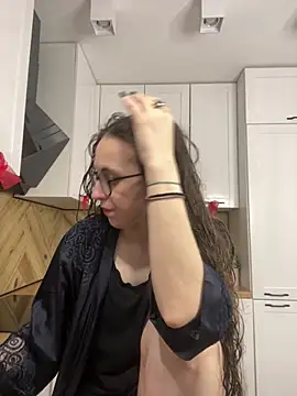 MartiniiSelenna online show from 04-19-26, 05:51