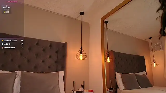 AngelinaRoss  online show from 03-02-25, 08:29