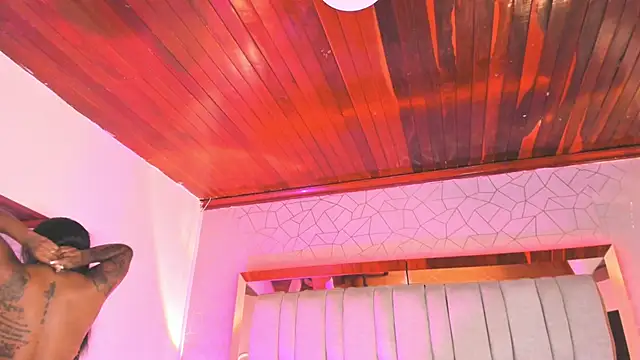 Snapshot of AngelineHeet chatting on 01-23-25, 03:58 AngelineHeet online show from 01-23-25, 03:58