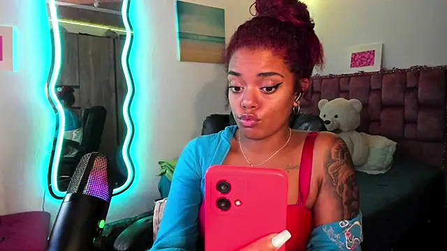 ladyrd1 online show from 01-15-25, 08:51