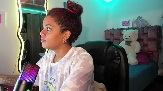 ladyrd1 online show from 02-23-25, 06:39