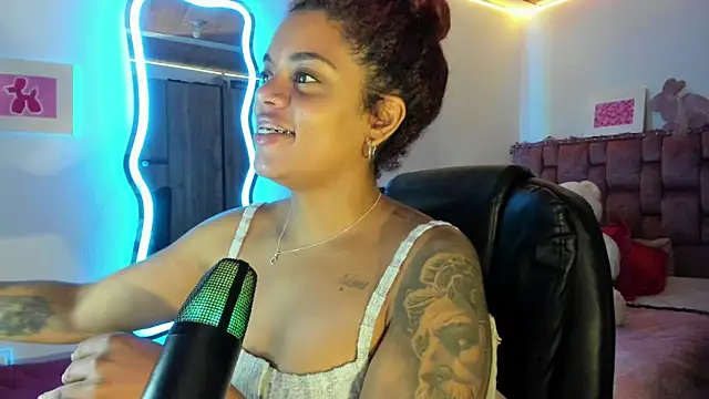 ladyrd1 online show from 02-28-25, 09:47