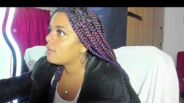 ladyrd1 online show from 11-20-25, 03:50