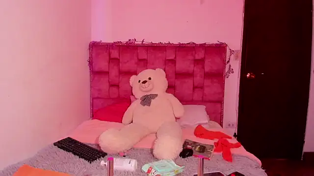 ladyrd1 online show from 03-29-26, 06:41