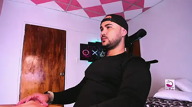 Sebas-hott online show from 12-12-24, 02:59