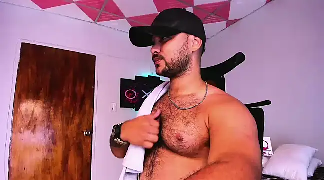 Sebas-hott online show from 12-18-24, 05:48