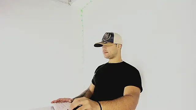 Sebas-hott online show from 09-24-25, 10:24