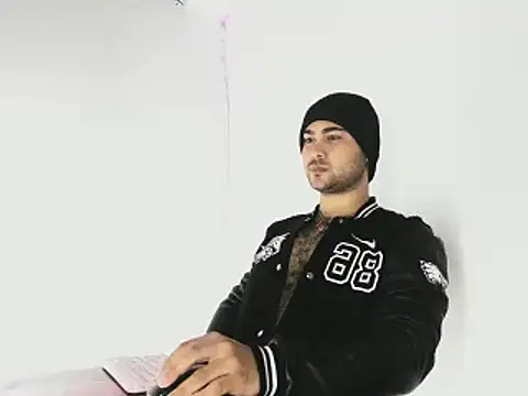 Sebas-hott online show from 09-30-25, 10:48