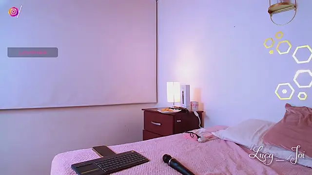 Lucy joi online show from 10-31-25, 05:52