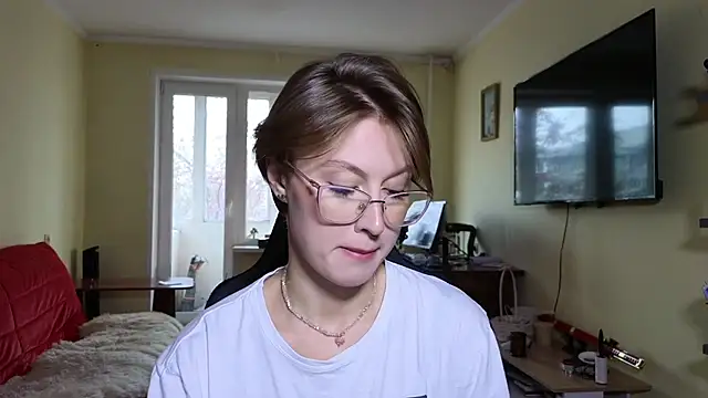 Snapshot of MalvinaBlum chatting on 10-26-25, 06:19 MalvinaBlum online show from 10-26-25, 06:19