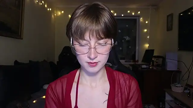 Snapshot of MalvinaBlum chatting on 12-19-25, 09:55 MalvinaBlum online show from 12-19-25, 09:55